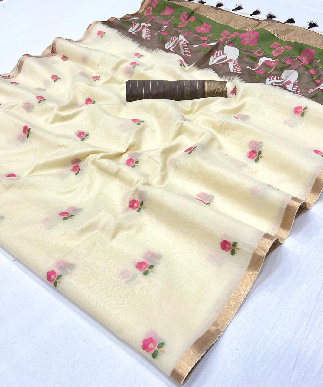 Cream Pure Soft Cotton Handloom Weaving Cotton Saree 