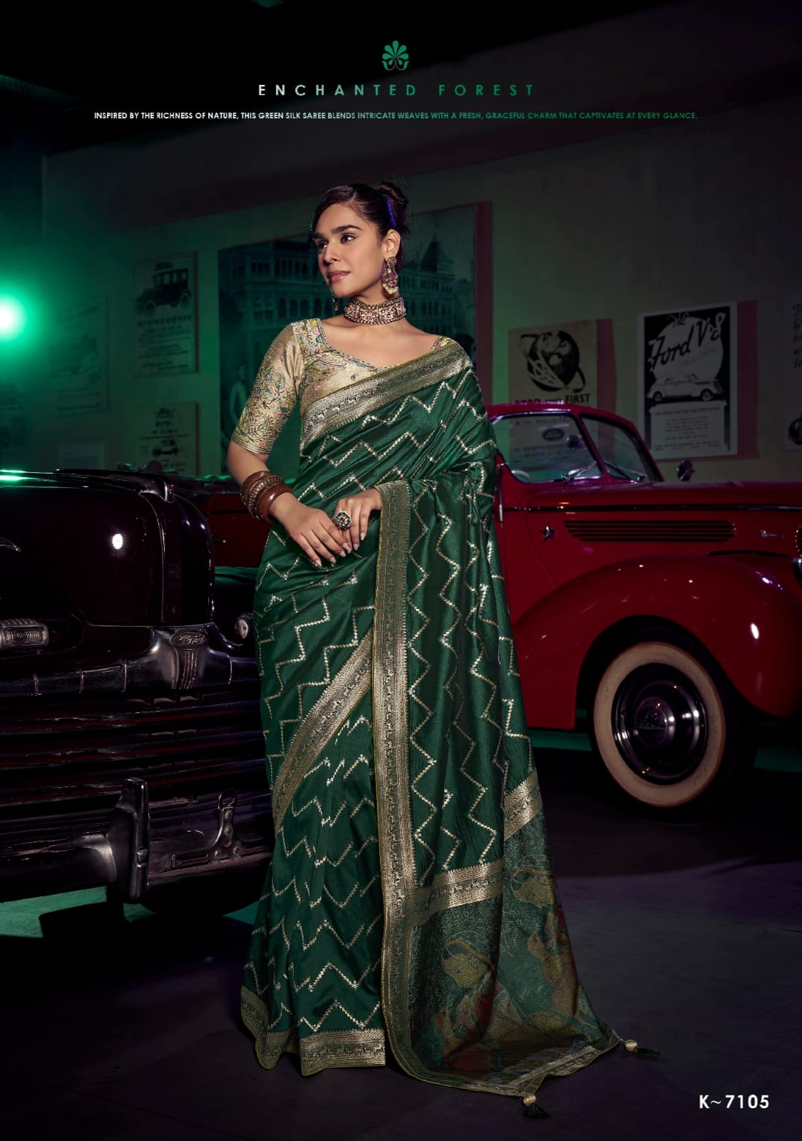 Green Pure Silk with 3D weaved Pallu &amp; Heavy Embroidery Banarasi Saree 