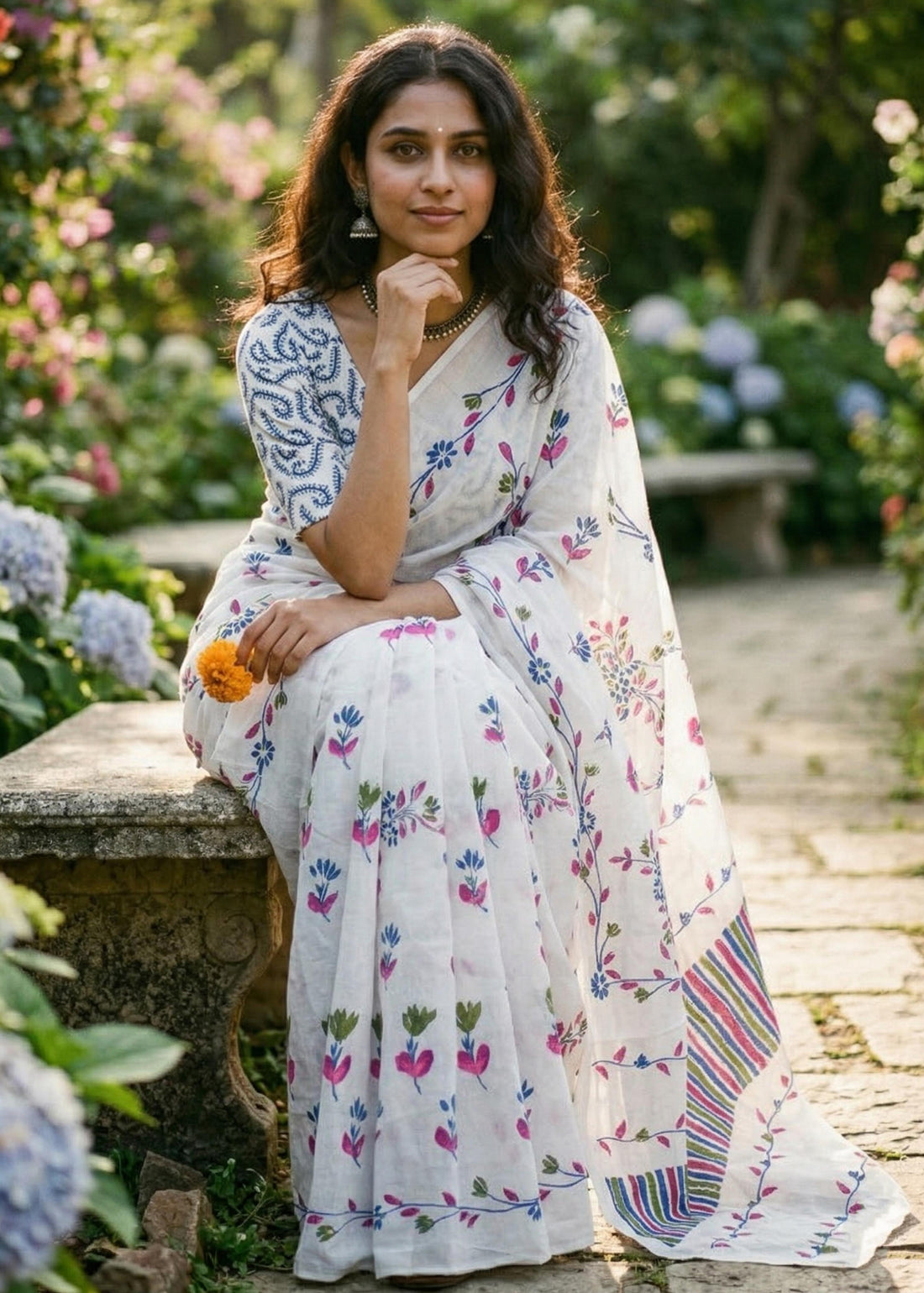 White Pure Soft Mulmul Cotton Floral Print Cotton Saree 