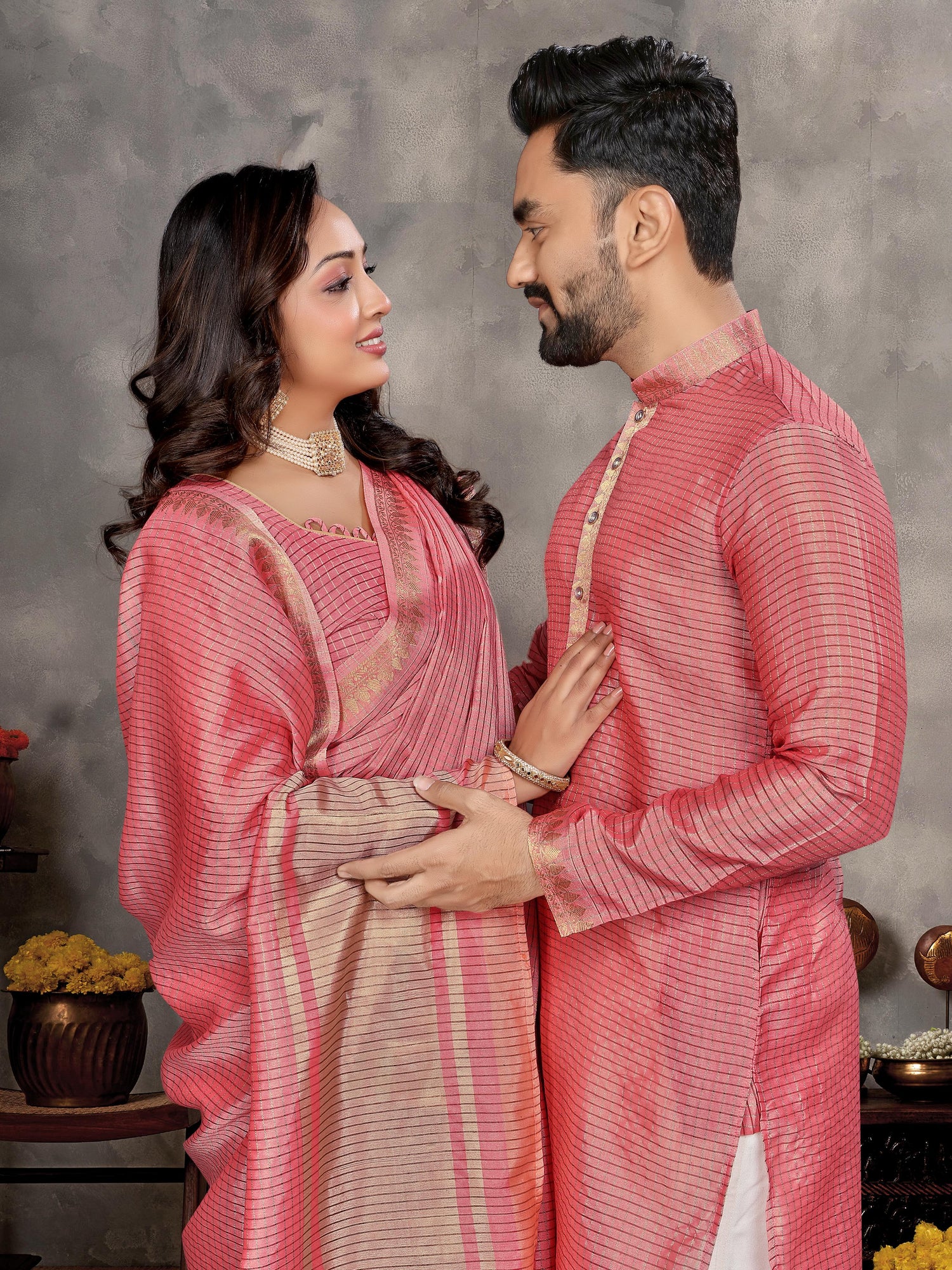 Pink Pure Jari Checks Silk Saree With Kurta Pajama Matching Couple Combo Set