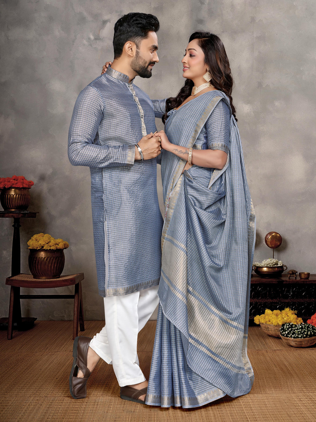 Blue Pure Jari Checks Silk Saree With Kurta Pajama Matching Couple Combo Set