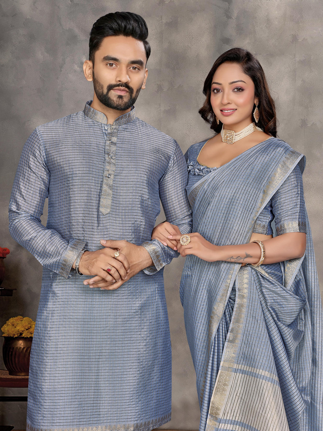 Blue Pure Jari Checks Silk Saree With Kurta Pajama Matching Couple Combo Set