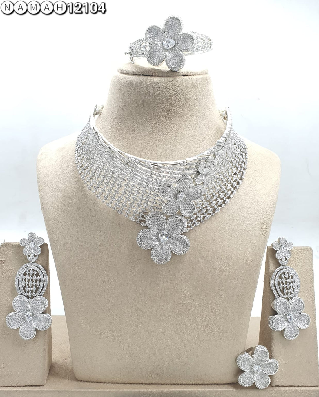 White American Diamond Necklace Set