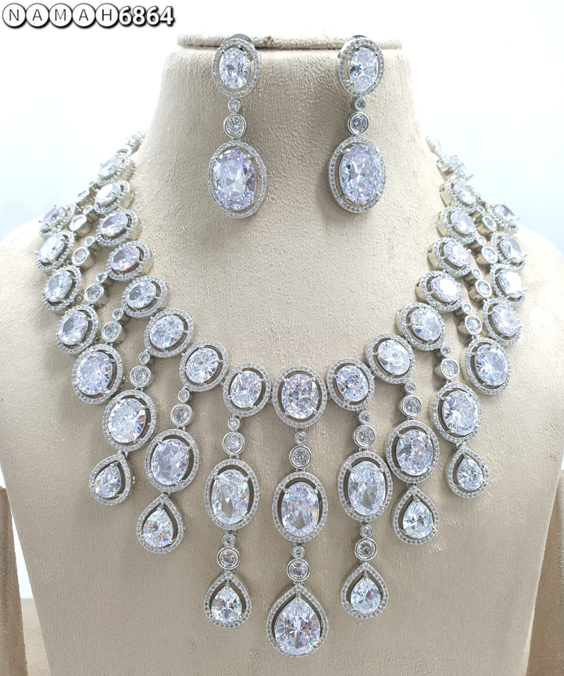 White American Diamond Necklace Set