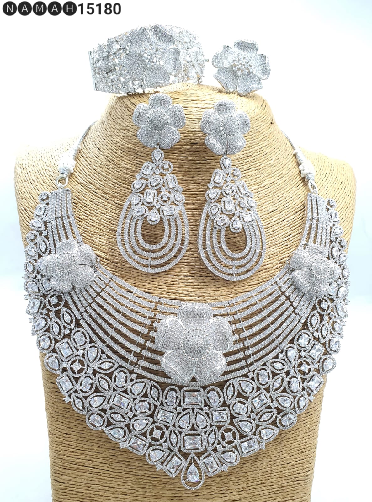 White American Diamond Necklace Set