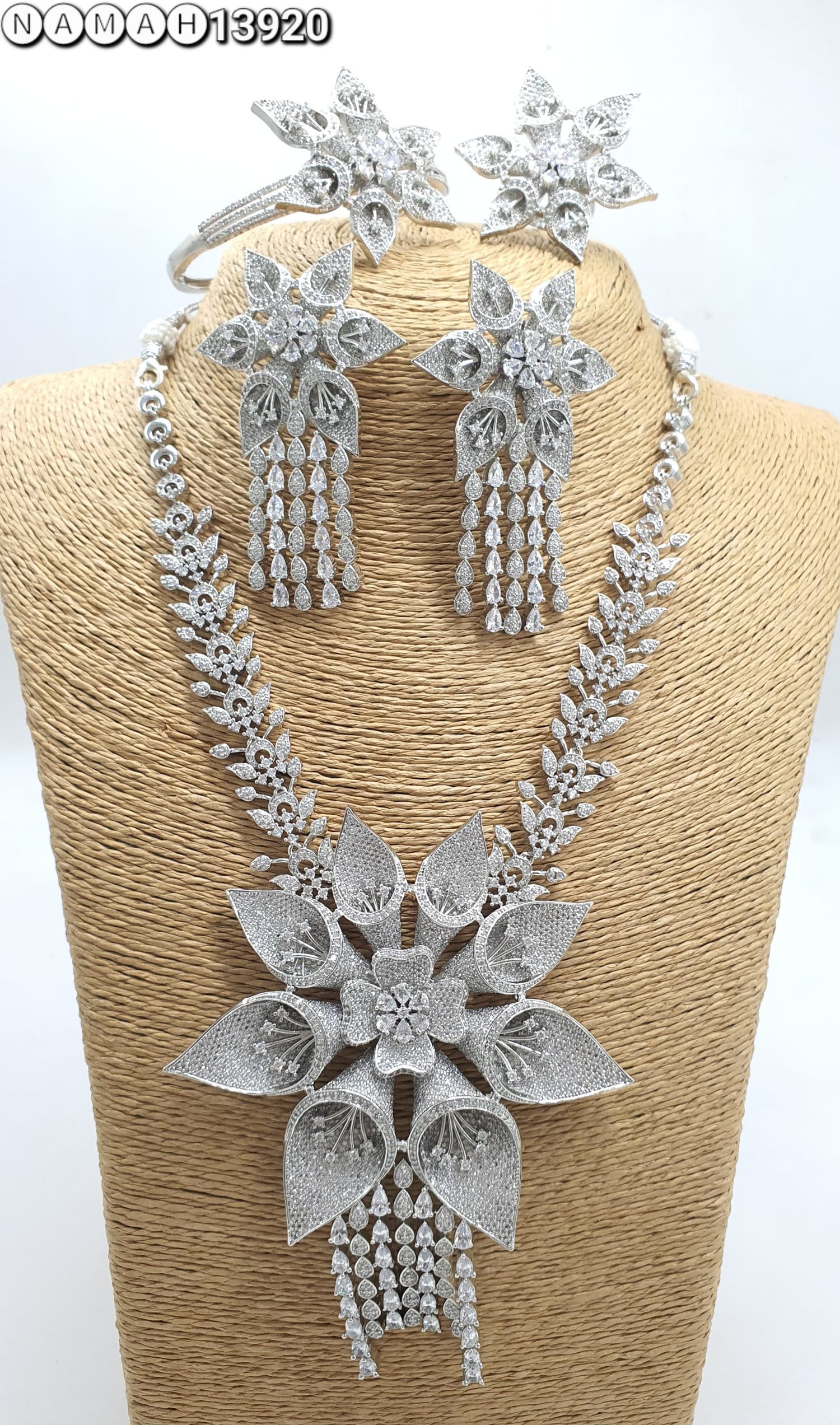 White American Diamond Necklace Set