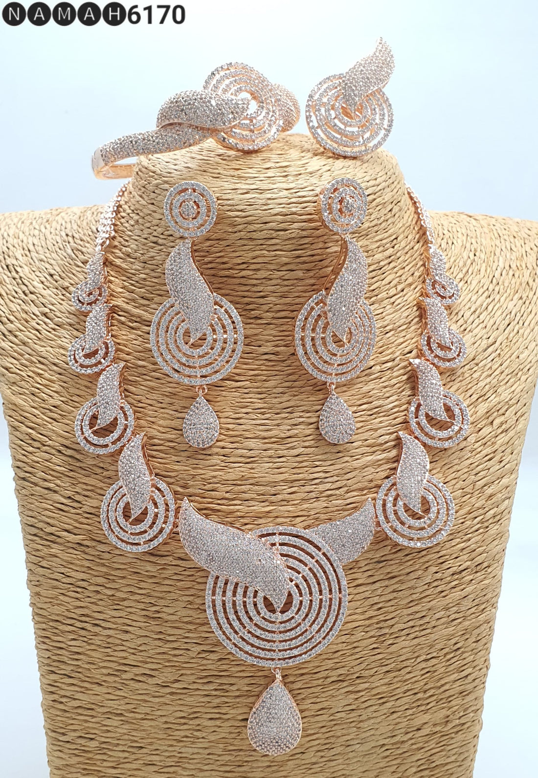 White American Diamond Necklace Set
