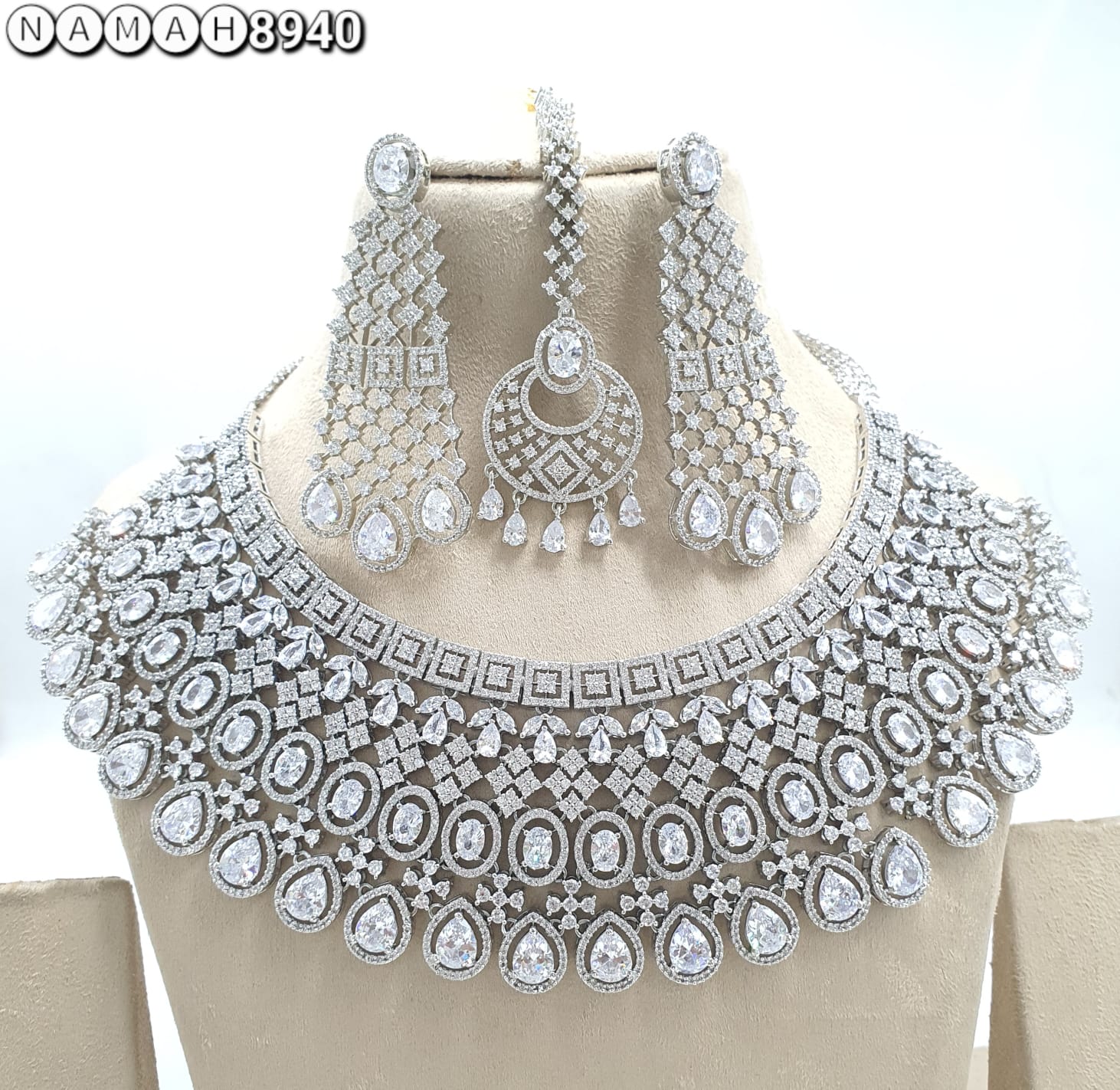 White American Diamond Necklace Set 