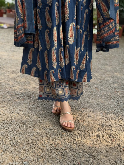Blue Pure 60x60 Jaipuri Cotton Bagru Print Kurti Pant Dupatta Set 