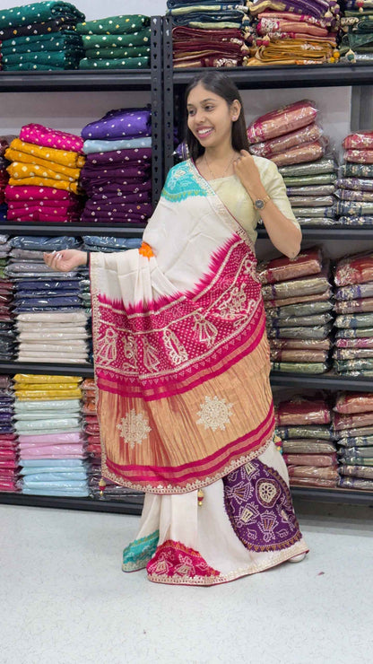 White Pure Gajji Silk Rasmandal Bandhani Print With Lagadi Pallu Saree