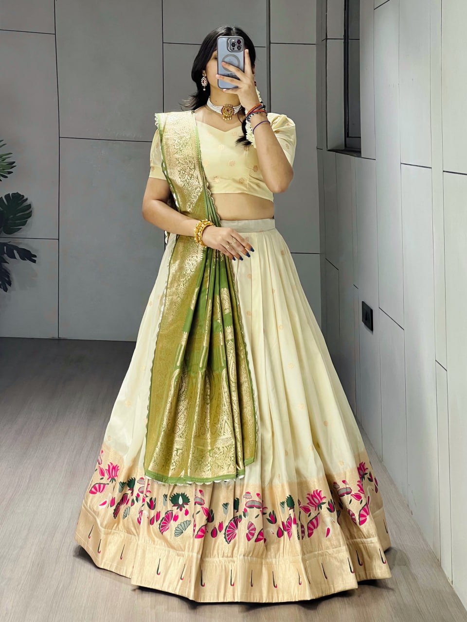 Green Pure Paithani Silk Zari Weaving Work Paithani Chaniya Choli 