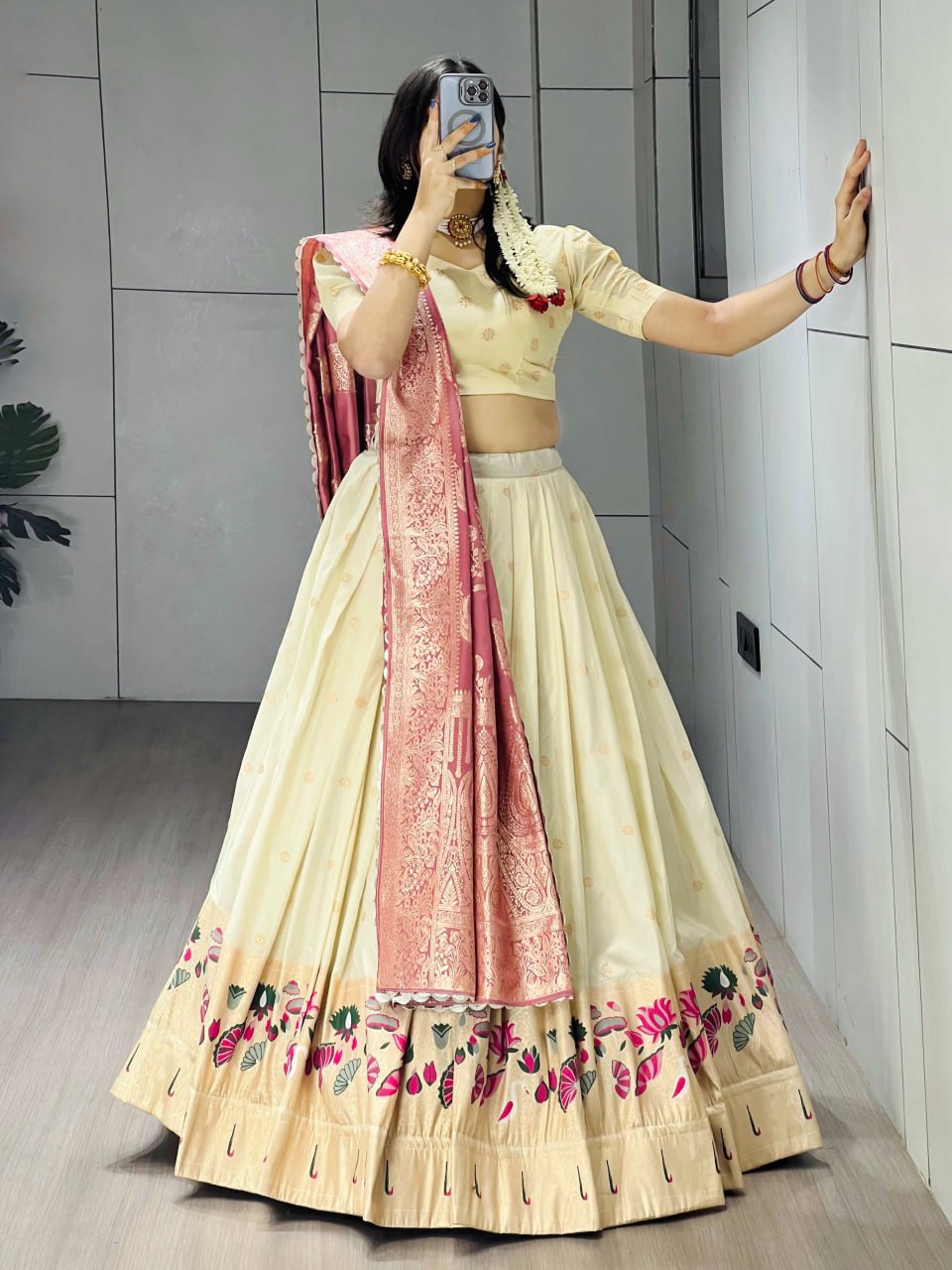 Pink Pure Paithani Silk Zari Weaving Work Paithani Chaniya Choli 