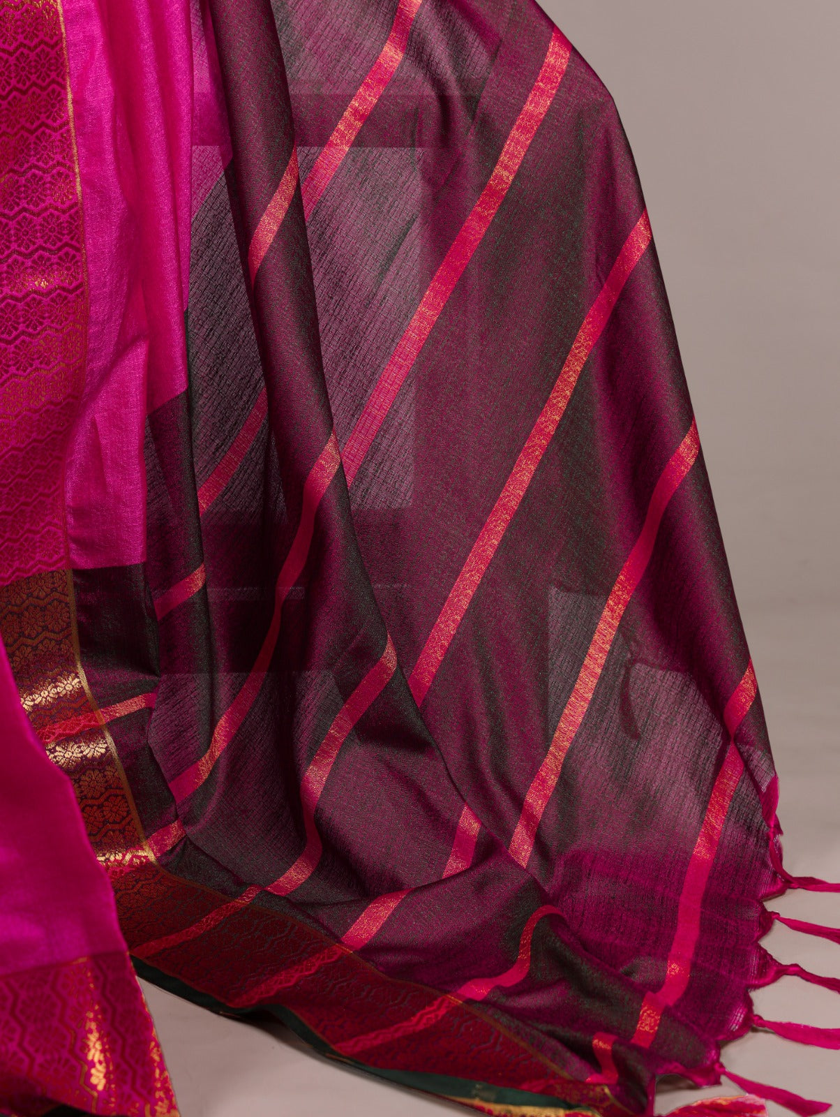 Pink Pure Poly Cotton Zari Weaving Work Cotton Saree 