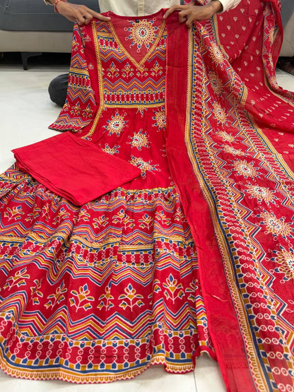 Red Pure Cotton 60x60 Kurti Pant Dupatta Set 
