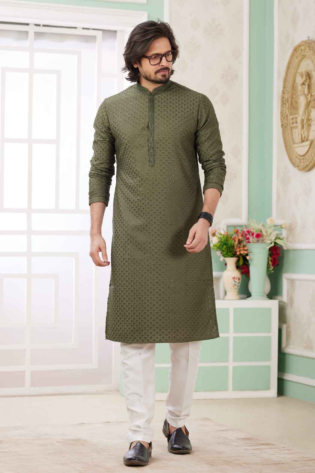 Mahendi Pure Soft Art Banarasi Silk Embroidery Thread Work Kurta Pajama Set