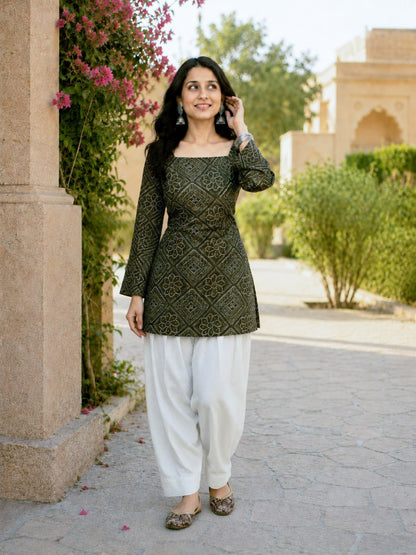 Green Pure Soft Cotton with Bandhej Print Kurti Pent