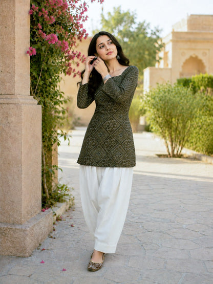 Green Pure Soft Cotton with Bandhej Print Kurti Pent