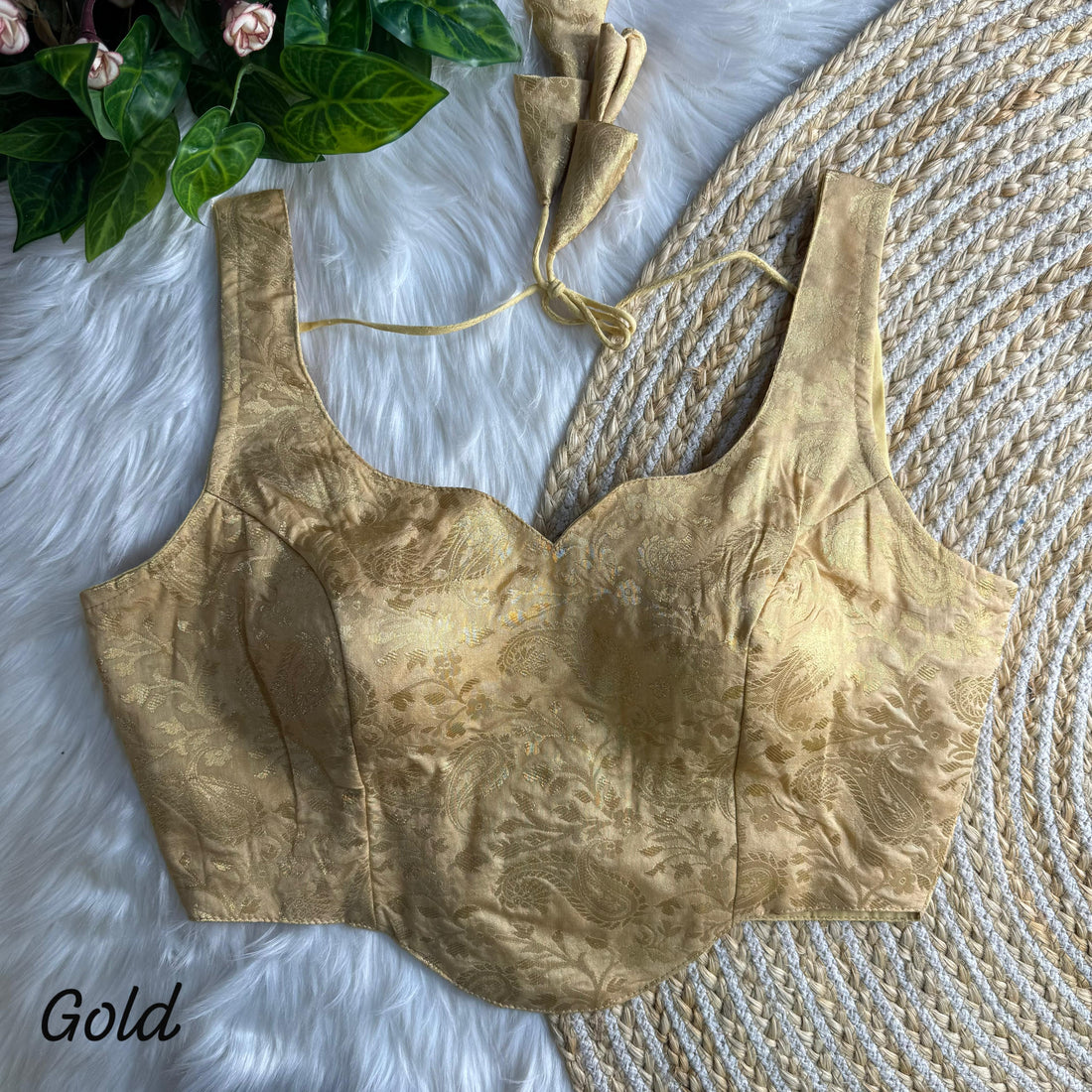 Gold Pure Heavy Jari With Tricot Fuising Banarasi Blouse