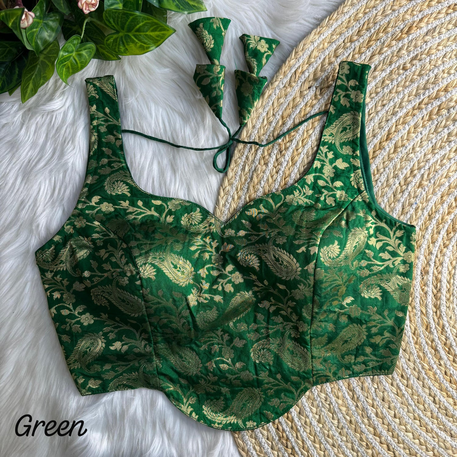 Green Pure Heavy Jari With Tricot Fuising Banarasi Blouse