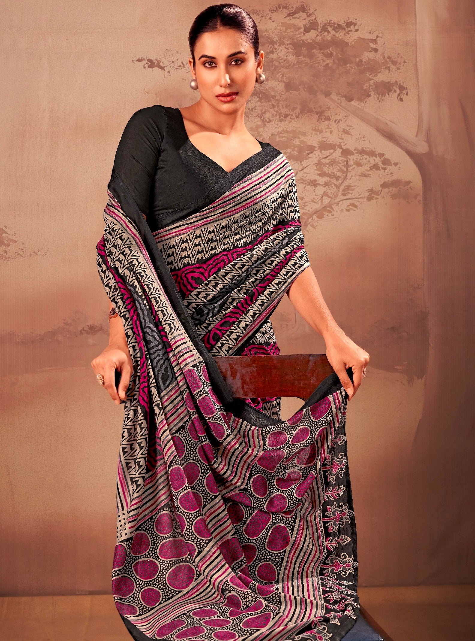 Black Soft Poly Mal Mal Cotton Floral Printed Cotton Saree