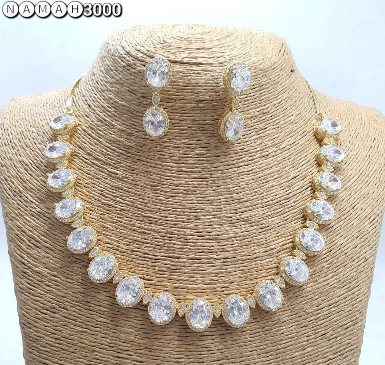 White American Gold Diamond Necklace Set