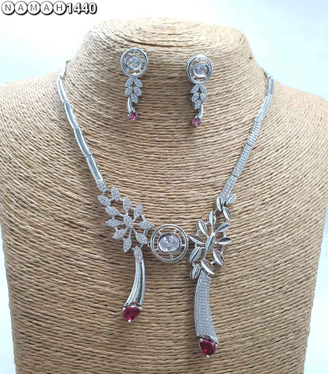 White American Diamond Necklace Set