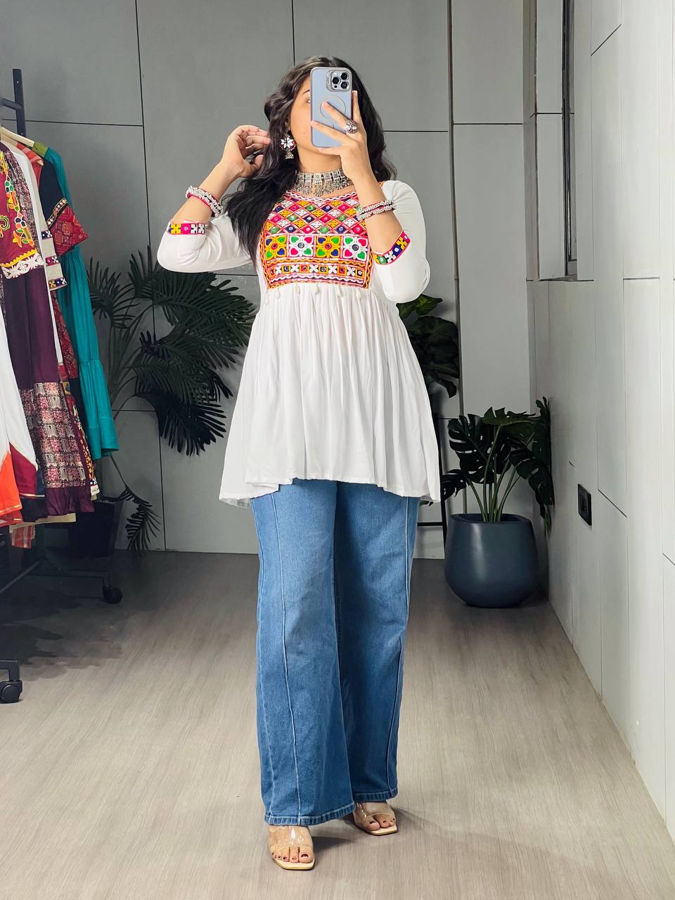 White Pure Rayon Cotton Gamthi Work &amp; Gota Pati Work Readymade Kurti With Top