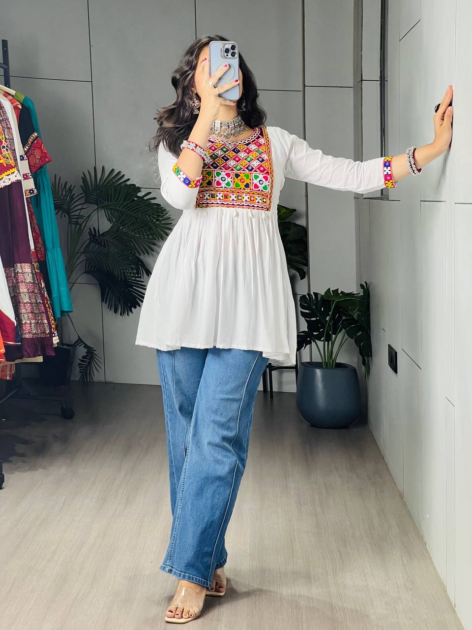 White Pure Rayon Cotton Gamthi Work &amp; Gota Pati Work Readymade Kurti With Top