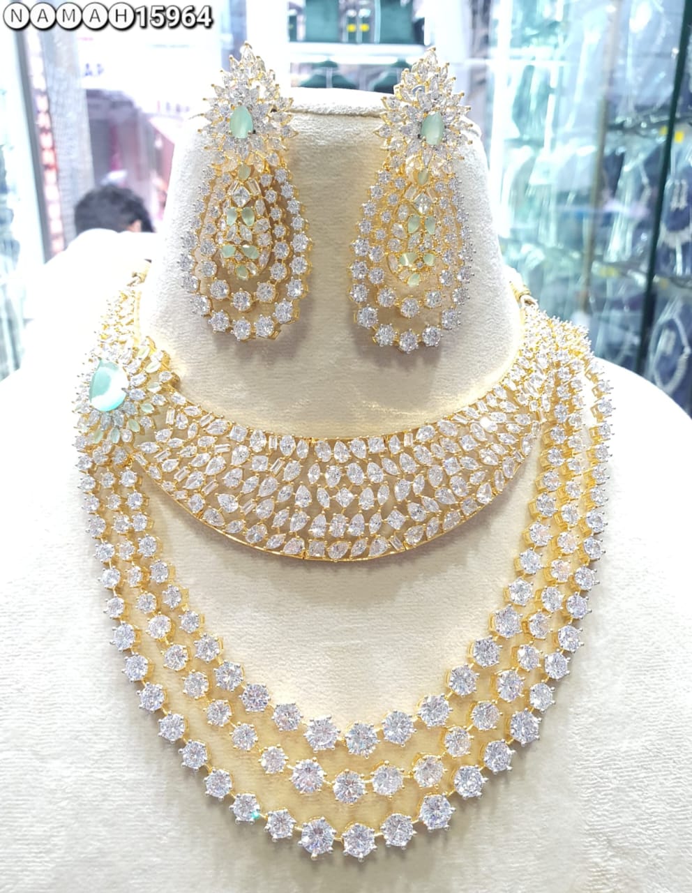 White American Gold Diamond Necklace Set