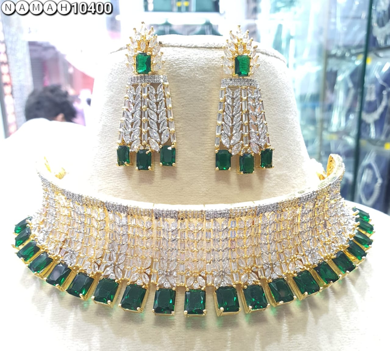 Green American Gold Diamond Necklace Set