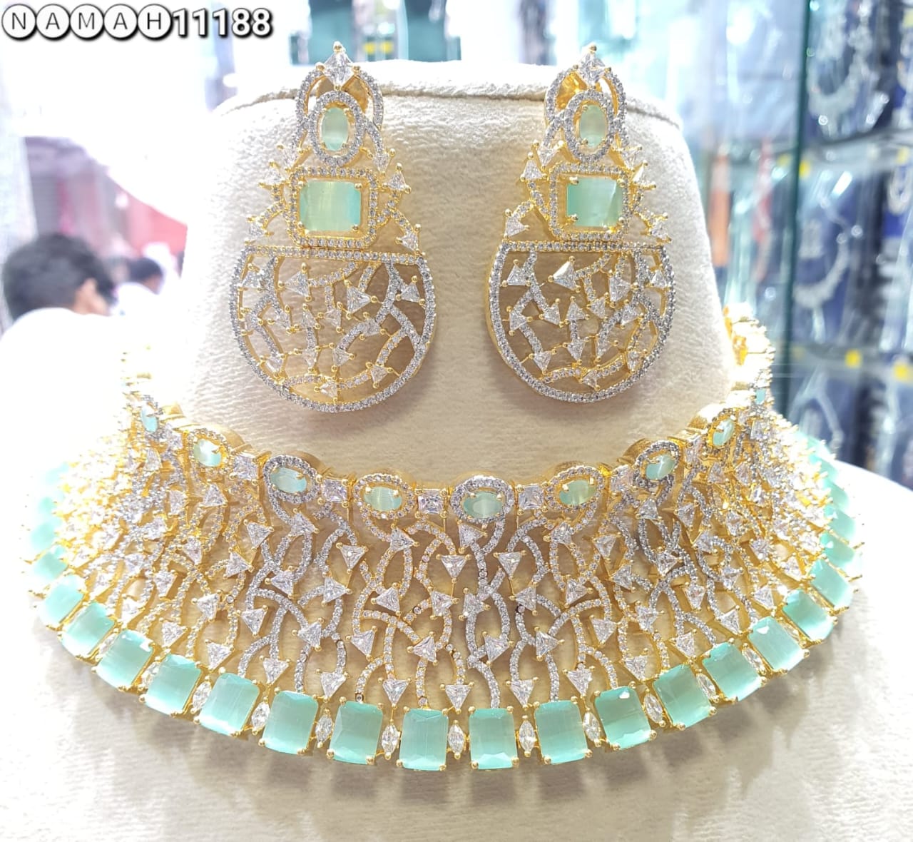 Mint Green American Gold Diamond Necklace Set