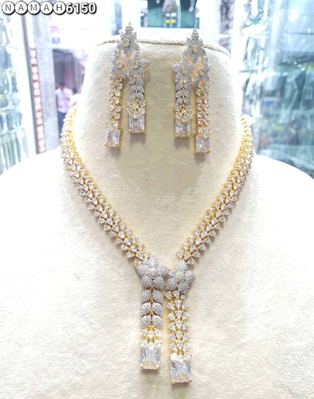 White American Gold Diamond Necklace Set