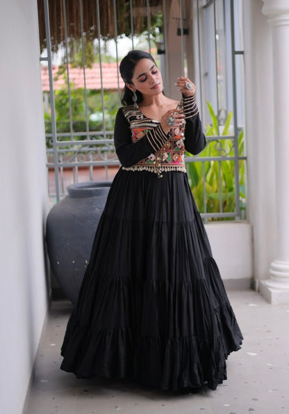 Black Pure Reyon Kutchi Gamthi Thread Embroidery Mirror Work Navratri Lehenga Choli