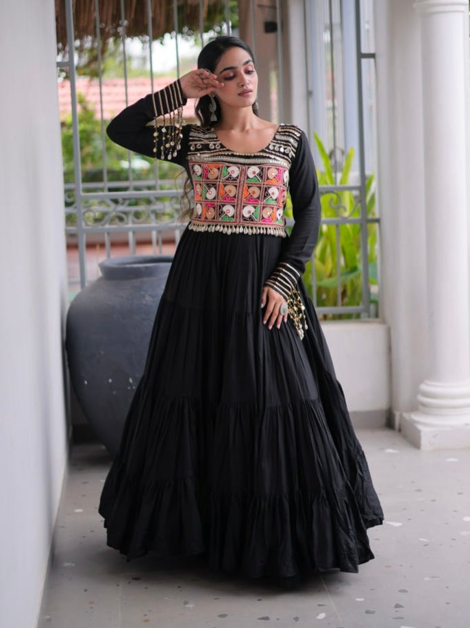 Black Pure Reyon Kutchi Gamthi Thread Embroidery Mirror Work Navratri Lehenga Choli
