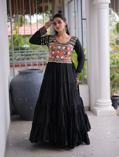 Black Pure Reyon Kutchi Gamthi Thread Embroidery Mirror Work Navratri Lehenga Choli