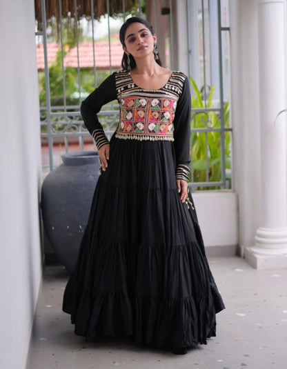 Black Pure Reyon Kutchi Gamthi Thread Embroidery Mirror Work Navratri Lehenga Choli