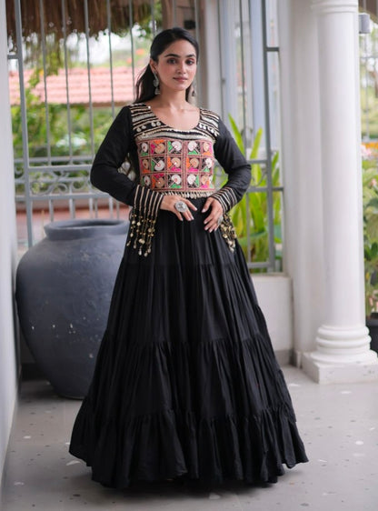 Black Pure Reyon Kutchi Gamthi Thread Embroidery Mirror Work Navratri Lehenga Choli