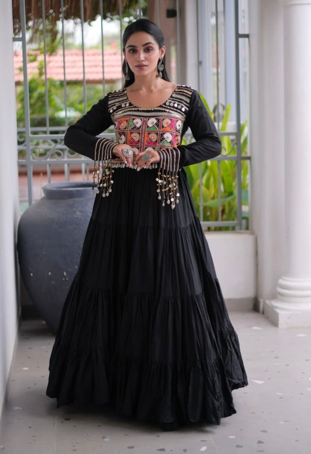 Black Pure Reyon Kutchi Gamthi Thread Embroidery Mirror Work Navratri Lehenga Choli