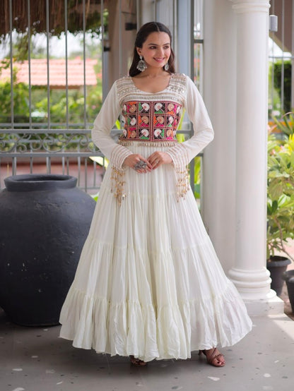White Pure Reyon Kutchi Gamthi Thread Embroidery Mirror Work Navratri Lehenga Choli