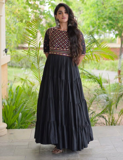 Black Pure Kora Cotton Multi Thread Gotta Patti Mirror Work Navratri Lehenga Choli