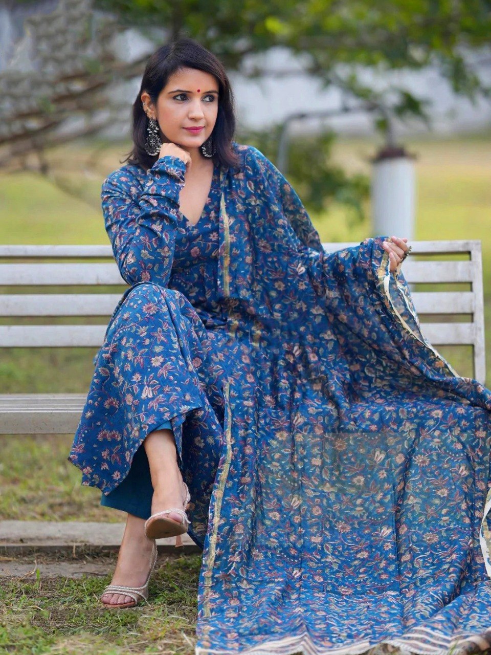 Morepeach Pure Soft Reyon Cotton Blend Print Salwar Suit