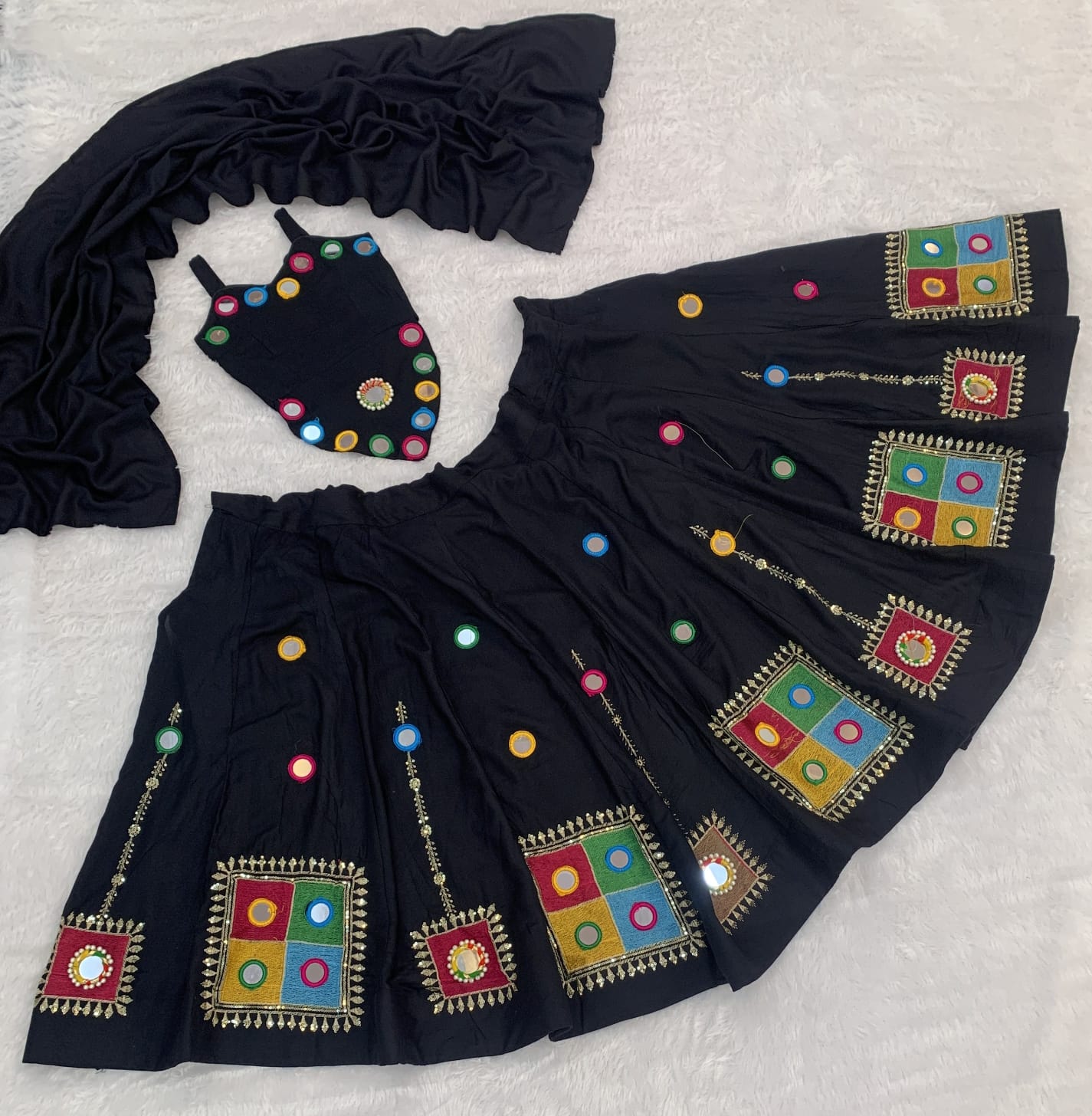 Black Pure Reyon Cotton Embroidery Thread &amp; Mirror Work Kid&