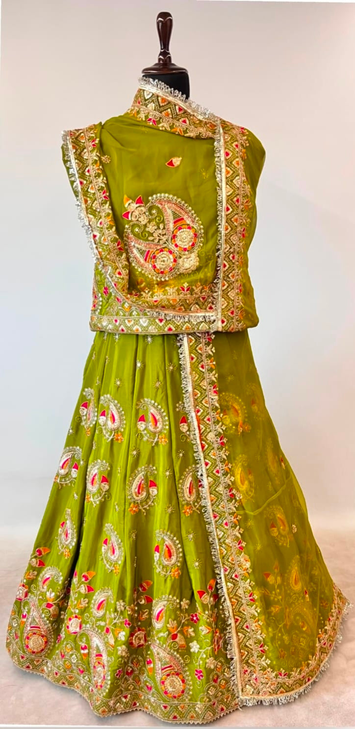 Mehandi Pure Gold Crush 05 Mtr Flair Lehariya Chunni Rajasthani Rajputi Lehenga Choli
