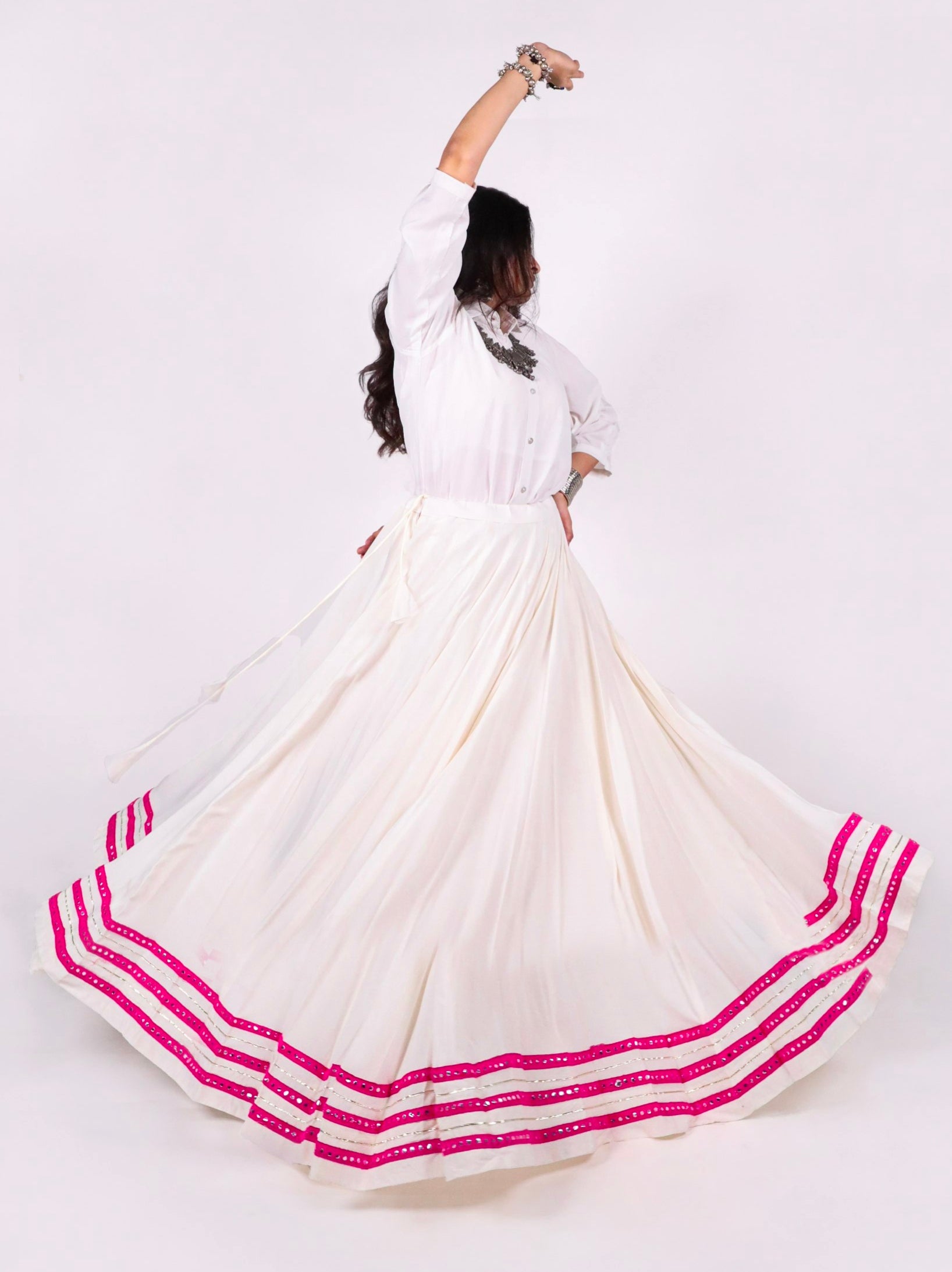 White Pure Rayon Cotton &amp; Georgette 7 Mtr Flair Heavy Thread Work Navratri Lehenga Skirt