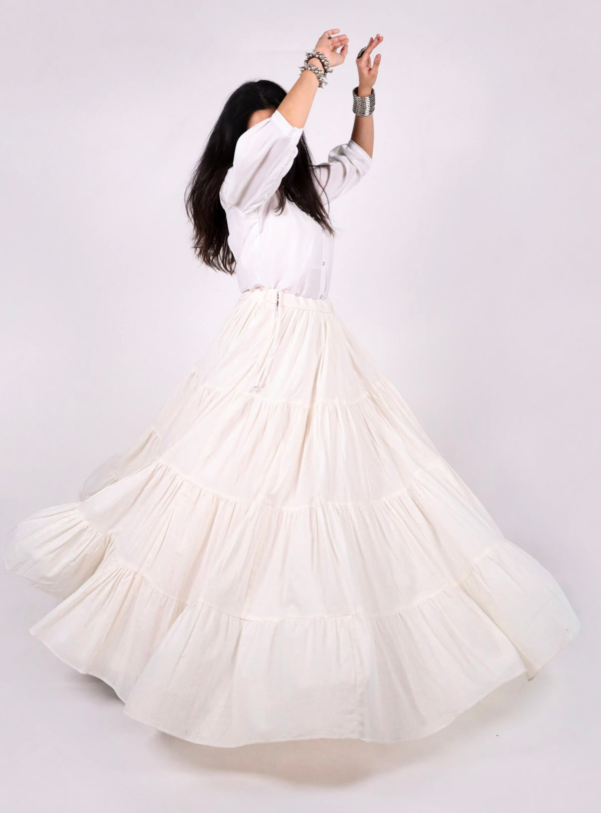 White Pure Rayon Cotton &amp; Georgette 7 Mtr Flair Heavy Thread Work Navratri Lehenga Skirt