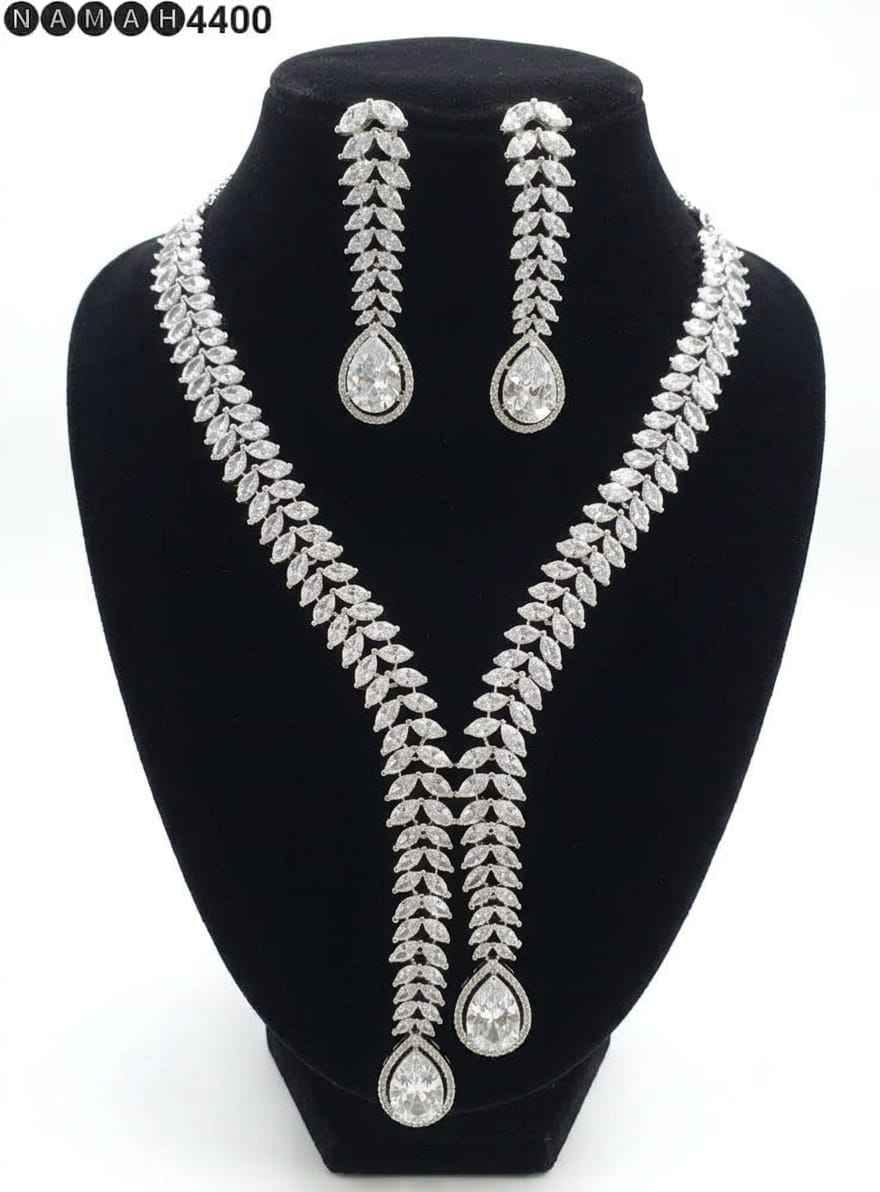 White American Diamond Necklace Jewellery Set