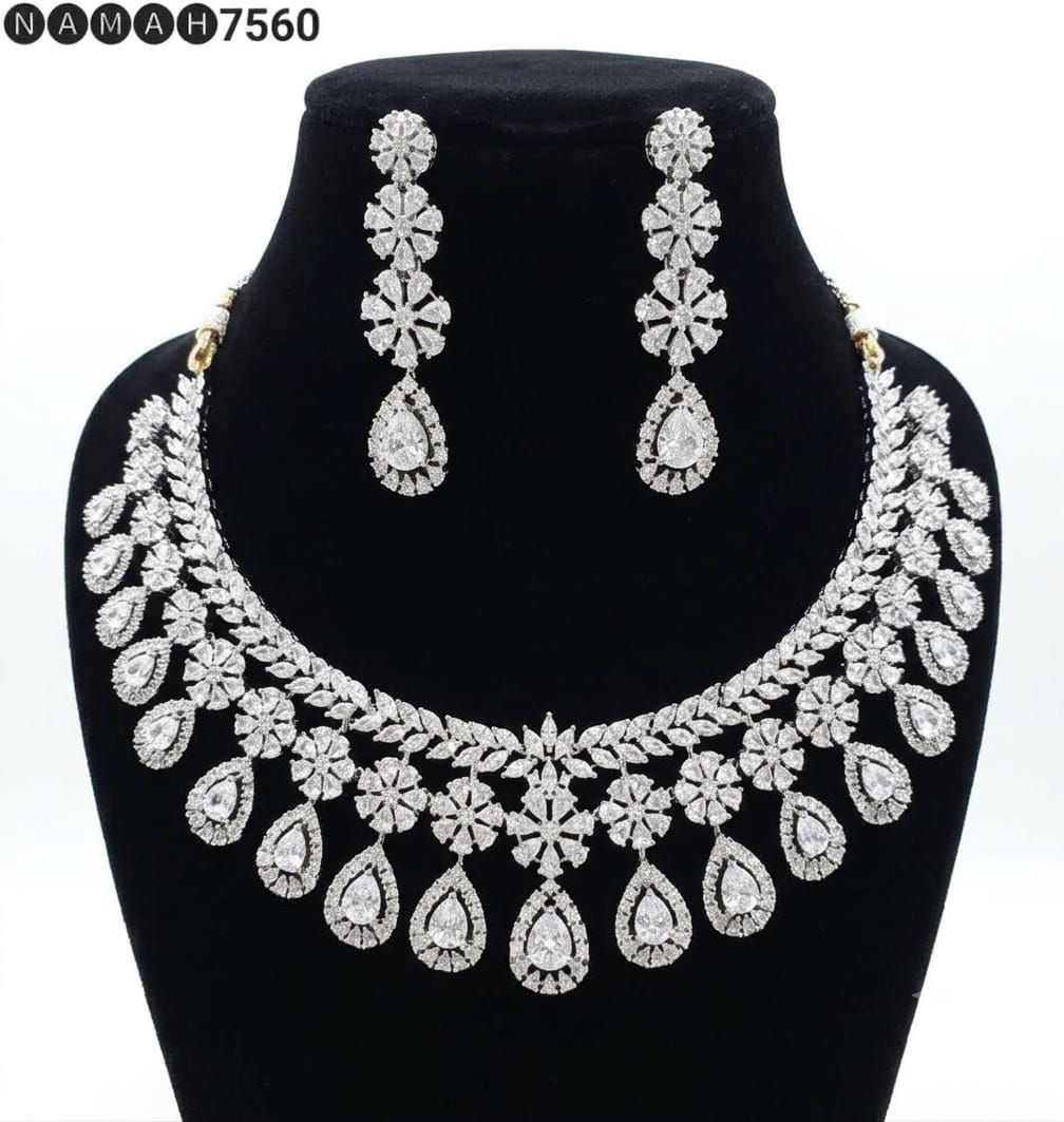 White American Diamond Design Necklace Jewellery Set