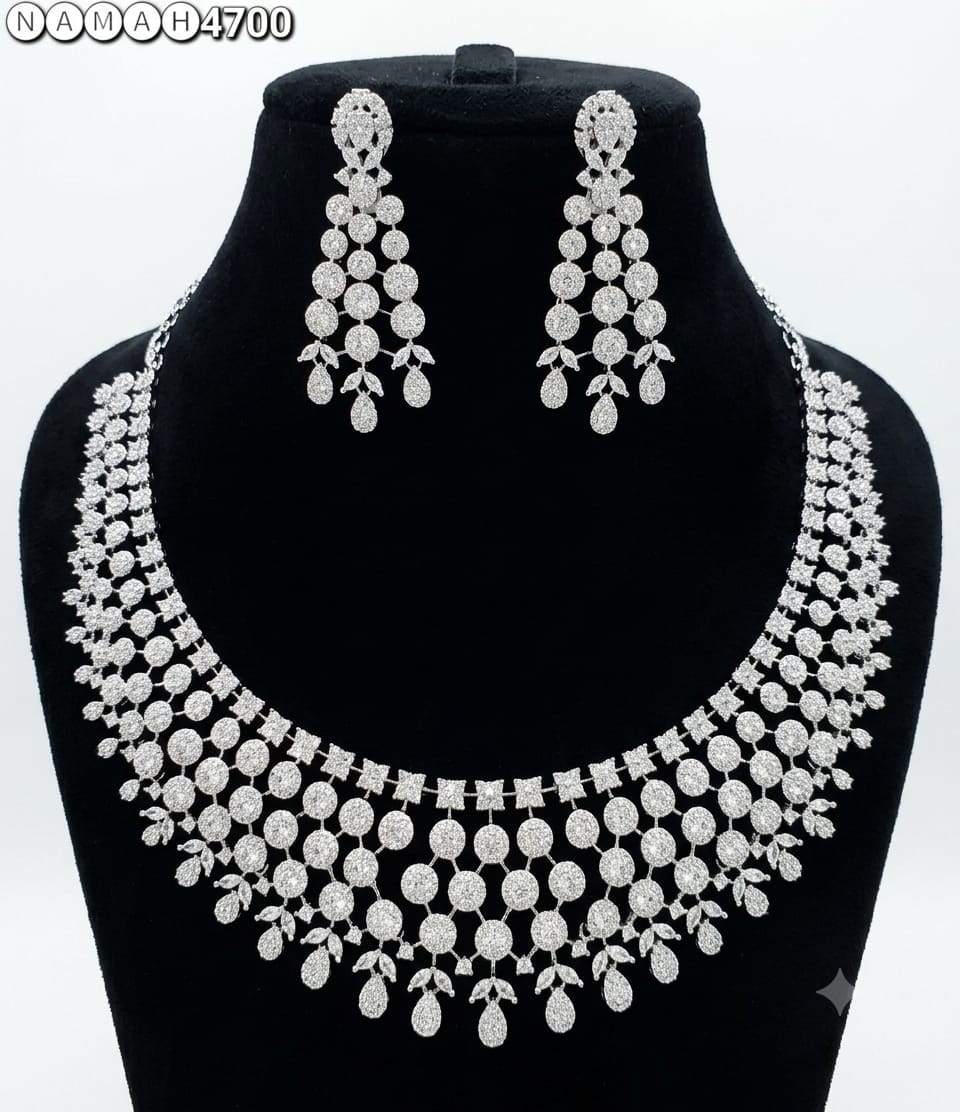 White American Diamond Design Necklace Jewellery Set