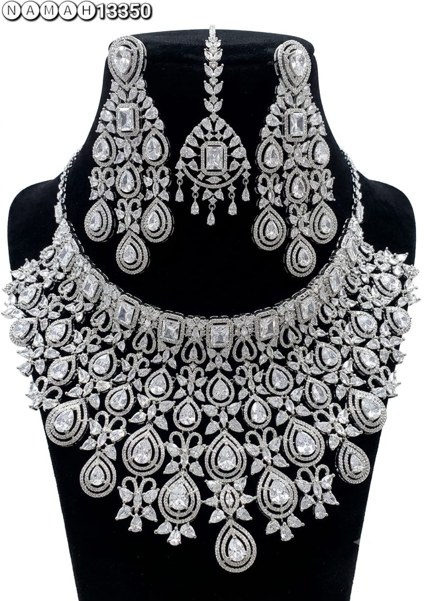 White American Diamond Design Necklace Jewellery Set