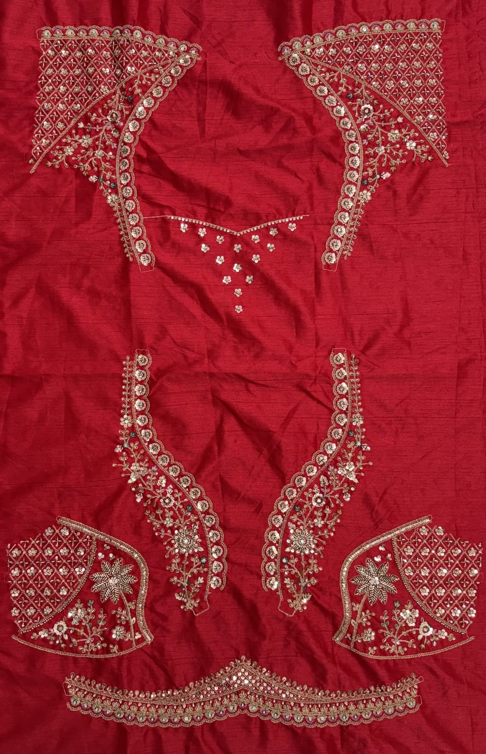 Red Pure Premium Gadhwal Silk Peacock &amp; Giraffe Thread &amp; Zari Handwork Crystal Motif 
Sequins Work Bridal Lehenga Choli